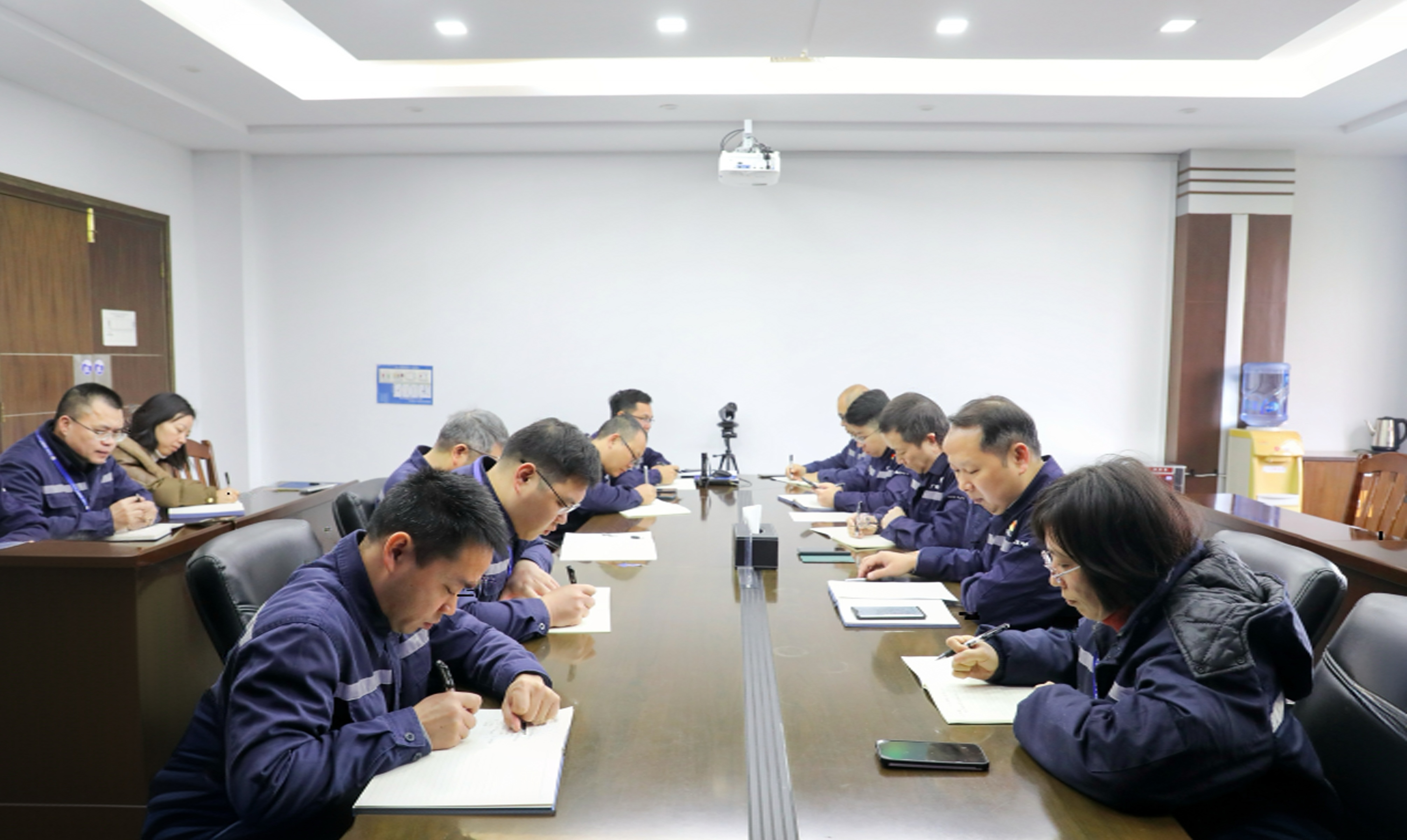 收心归位启新程，笃行不怠开新篇— — 桂东电子召开春节节后收心会 